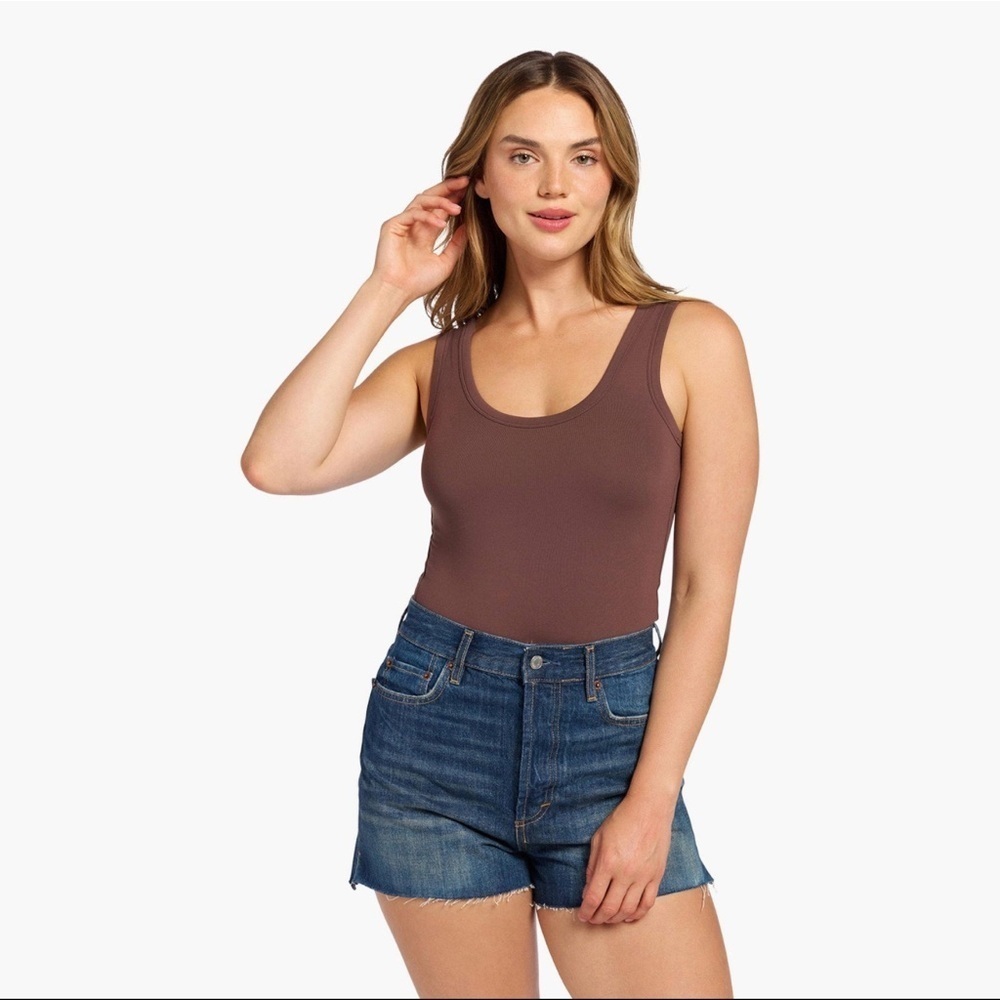 nuuds seamless scoop tank Bodysuit